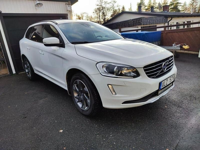 Begagnad 2014 Volvo XC60 Momentum SUV | 100 000 kr (Marknadspris) - Bild 1/4
