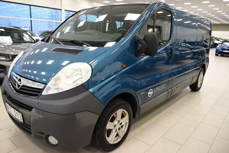 Begagnad Opel Vivaro 114 HK (83 kW) 2013 Blåmetallic Minibuss