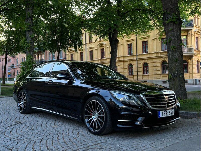 Svart Begagnad 2014 Mercedes S350L Sport Sedan | 395 000 kr - Bild 1/4