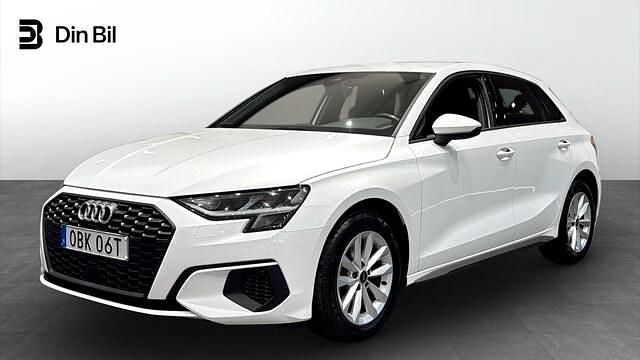 Vit Begagnad 2023 Audi A3 Proline Halvkombi | 274 000 kr (Marknadspris) - Bild 1/4