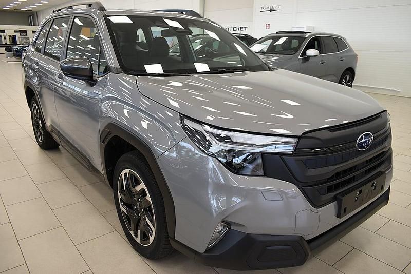 Begagnad Subaru Forester 136 HK (100 kW) 2024 Grå SUV