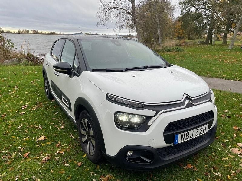 Vit Begagnad 2024 Citroën C3 PureTech Halvkombi | 189 900 kr (Lite dyr) - Bild 1/4