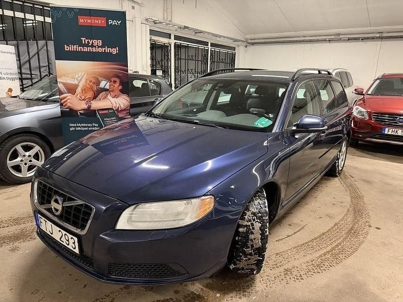 Begagnad Volvo V70 Kinetic 214 HK (157 kW) 2013 Blå Kombi
