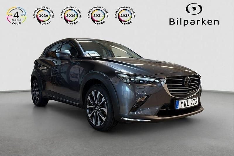 Grå Begagnad 2018 Mazda CX-3 Optimum SUV | 219 990 kr (Marknadspris) - Bild 1/4