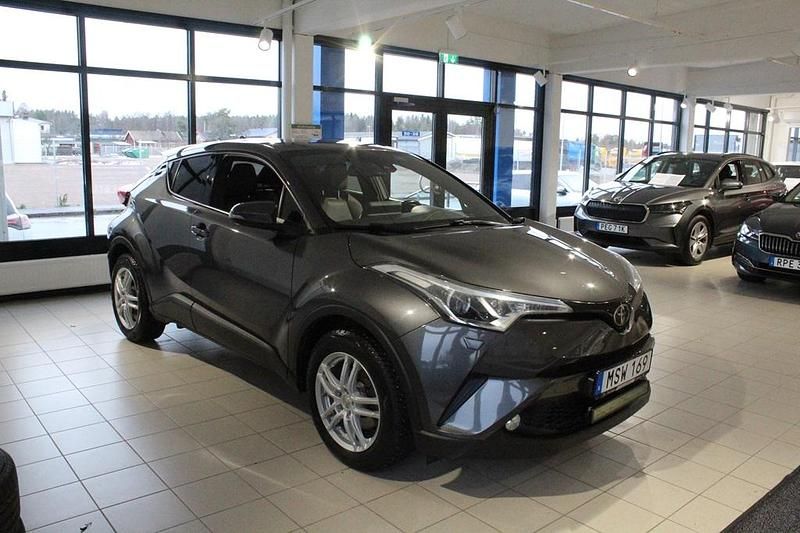 Begagnad Toyota C-HR 117 HK (86 kW) 2016 Grå SUV