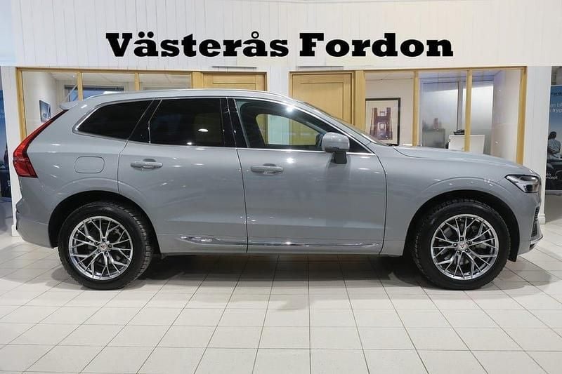 Begagnad Volvo XC60 Core 350 HK (257 kW) 2024 Grå SUV