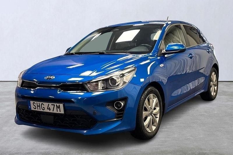 Blå Begagnad 2020 Kia Rio Halvkombi | 125 000 kr (Bra pris) - Bild 1/4