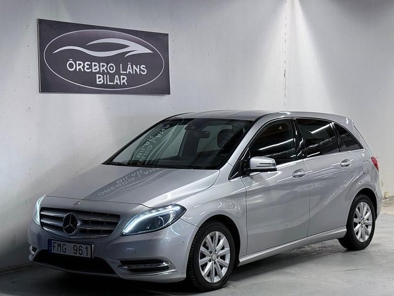 Silver Begagnad 2013 Mercedes B180 Minibuss | 94 900 kr (Marknadspris) - Bild 1/4