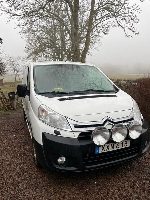 Begagnad Citroën Jumpy 163 HK (119 kW) 2015 Minibuss