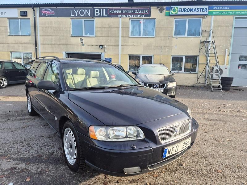 Grön Begagnad 2005 Volvo V70 Business Edition Kombi | 44 900 kr (Marknadspris) - Bild 1/4