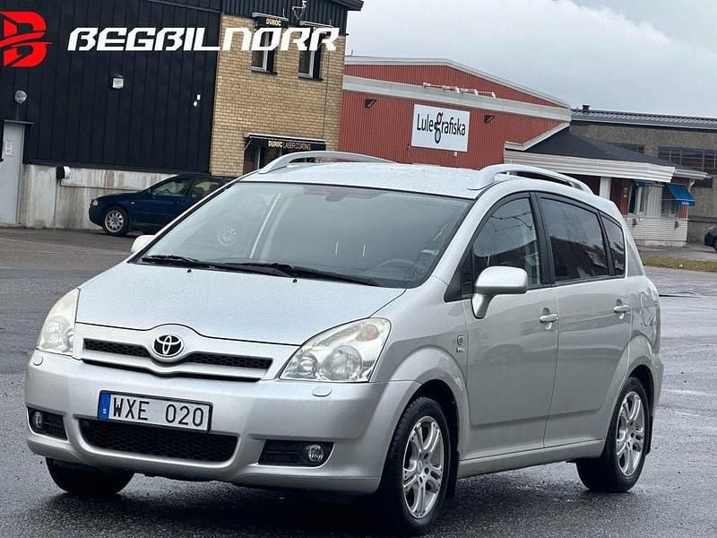 Silver Begagnad 2005 Toyota Corolla Verso Minibuss | 59 800 kr (Lite dyr) - Bild 1/3