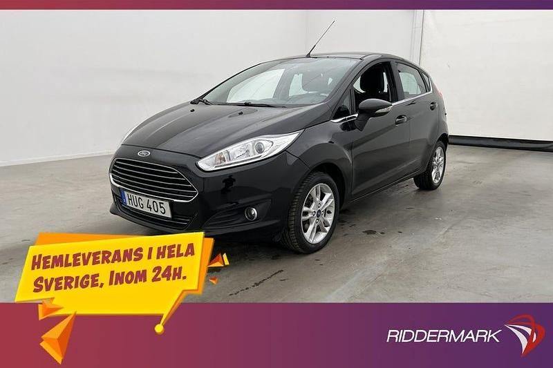 Svart Begagnad 2016 Ford Fiesta Titanium Halvkombi | 109 800 kr (Marknadspris) - Bild 1/3