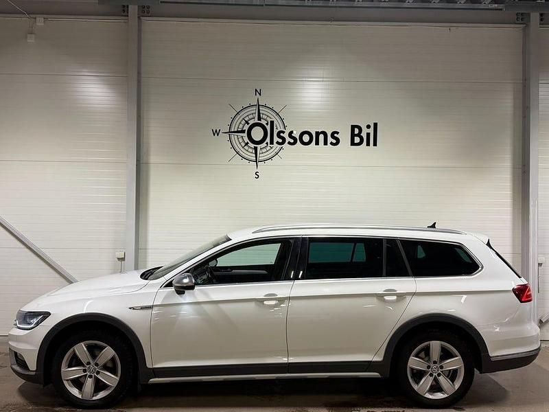 Begagnad VW Passat Alltrack 190 HK (139 kW) 2016 Vit Kombi