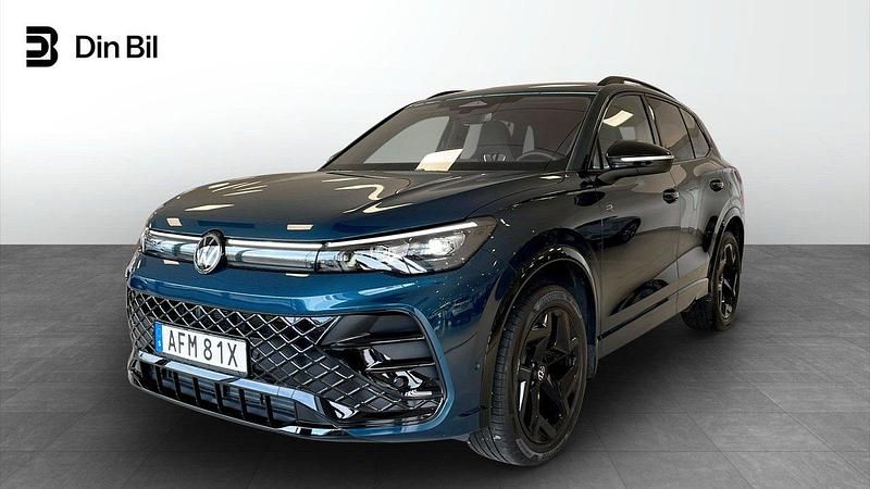 Mörkblå Begagnad 2025 VW Tiguan R-line SUV | 489 900 kr (Lite dyr) - Bild 1/4