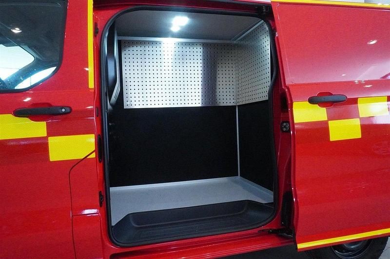 Begagnad Ford Transit Custom Trend 170 HK (125 kW) 2024 Okänd Van