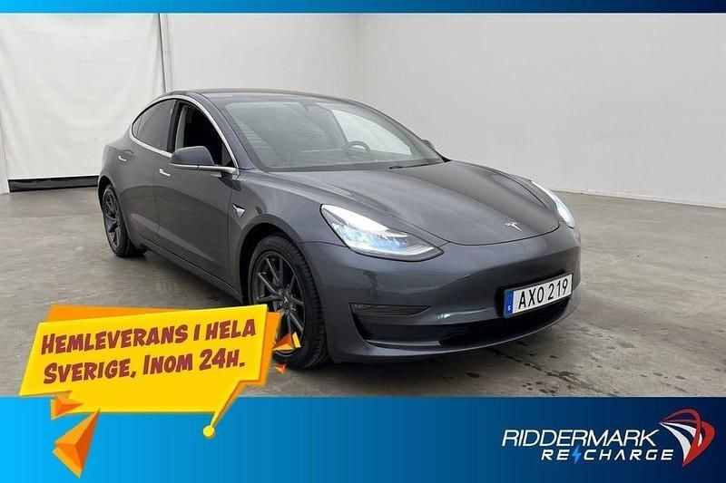 Grå Begagnad 2019 Tesla Model 3 Long Range AWD Sedan | 274 800 kr (Bra pris) - Bild 1/4