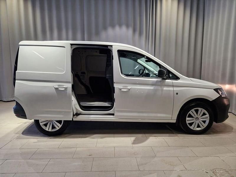 Begagnad VW Caddy 124 HK (91 kW) 2023 Vit Minibuss