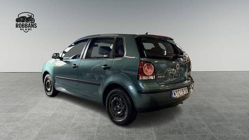 Begagnad VW Polo 76 HK (55 kW) 2005 Grön Halvkombi