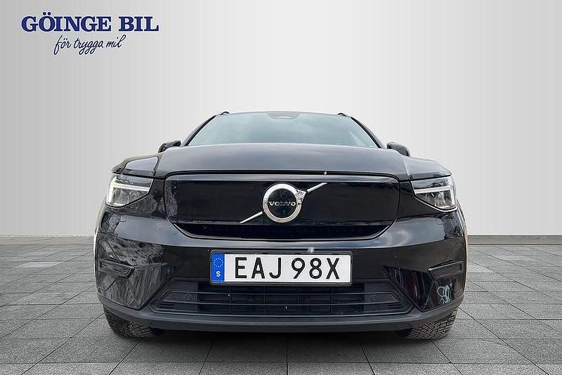 Begagnad Volvo XC40 Core 175 kW (238 HK) 2022 Svart SUV