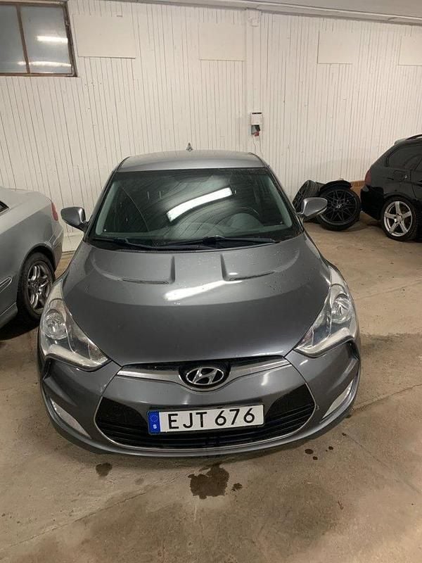 Begagnad Hyundai Veloster 140 HK (102 kW) 2012 Grå Halvkombi