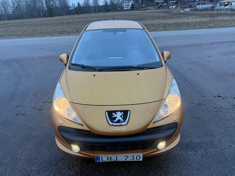 Orange Begagnad 2006 Peugeot 207 Sport Halvkombi | 29 500 kr (Marknadspris) - Bild 1/4