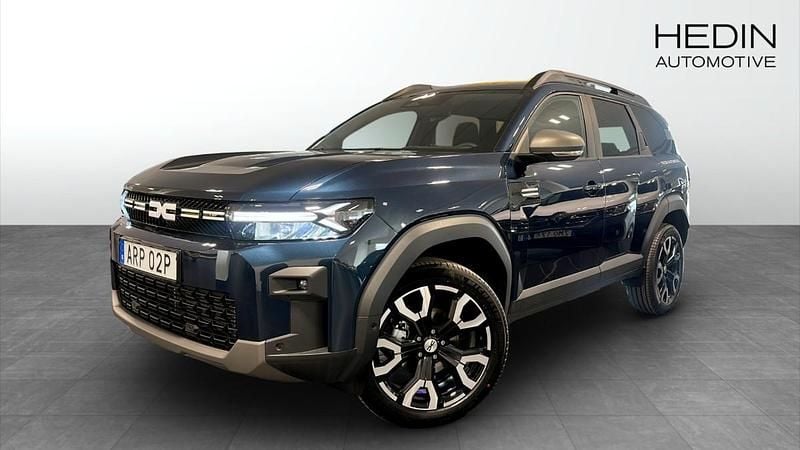 Blå (blue) Ny 2025 Dacia Bigster Journey SUV | 379 900 kr (Marknadspris) - Bild 1/4