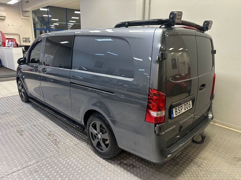 Begagnad Mercedes Vito 164 HK (120 kW) 2022 Grå Van