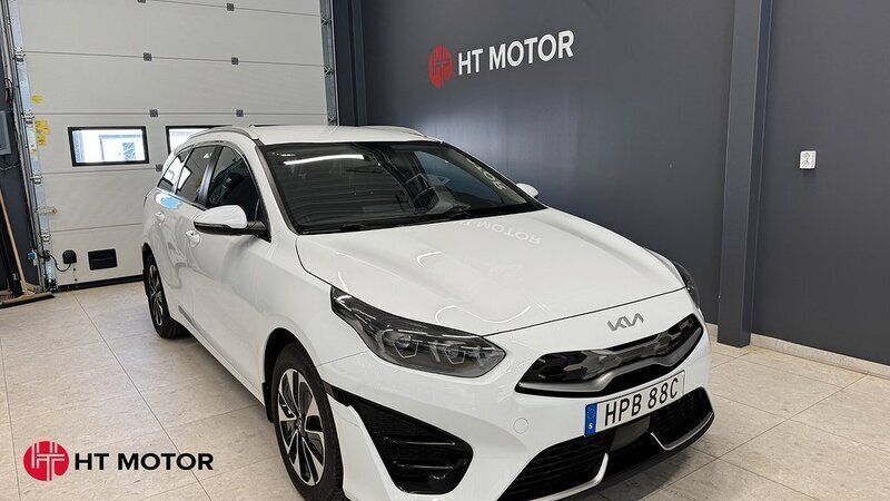 Vit Begagnad 2021 Kia Ceed Sportswagon Advance Kombi | 198 900 kr (Bra pris) - Bild 1/4