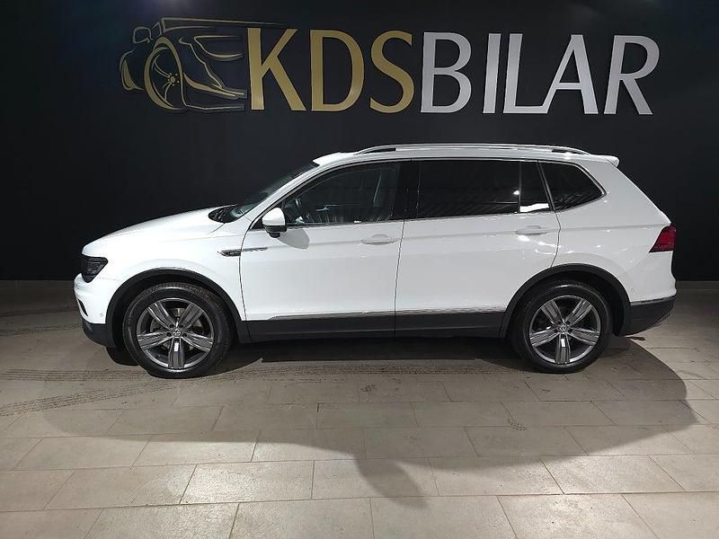 Vit Begagnad 2017 VW Tiguan Allspace GT SUV | 199 800 kr (Bra pris) - Bild 1/4
