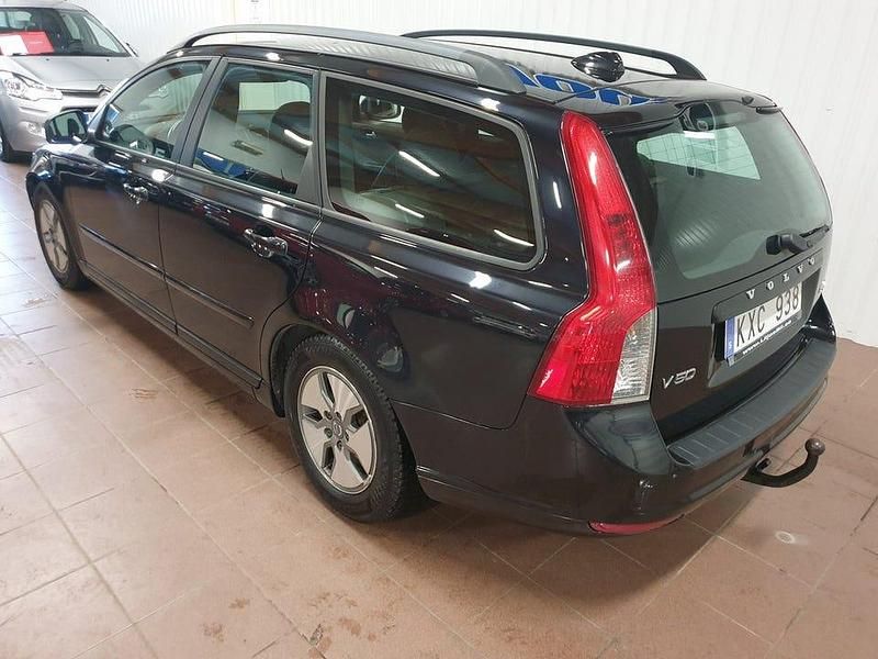 Begagnad Volvo V50 109 HK (80 kW) 2011 Svartmetallic Kombi