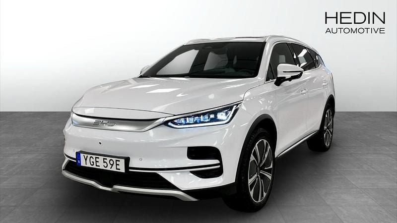 Vit (white) Begagnad 2024 BYD Tang SUV | 699 900 kr (Marknadspris) - Bild 1/4