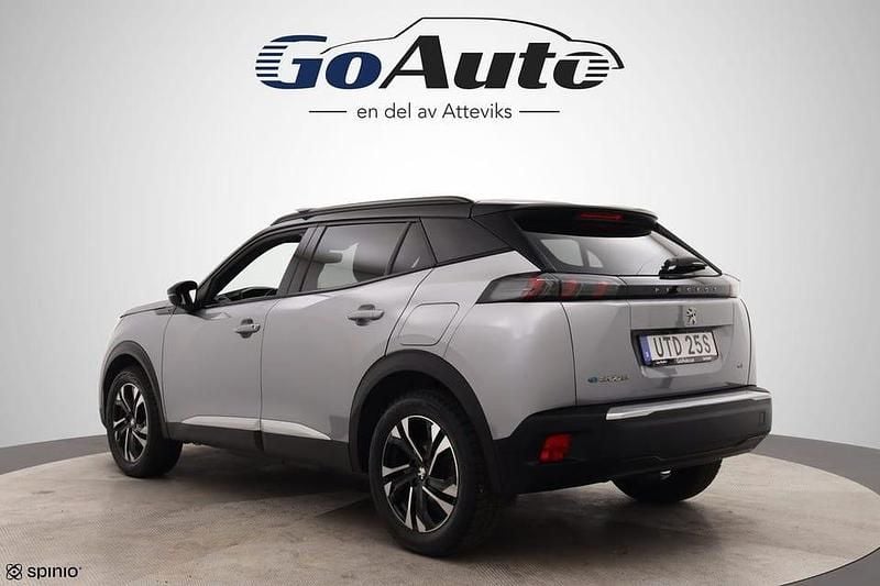Begagnad Peugeot e-2008 GT 100 kW (137 HK) 2022 Grå SUV