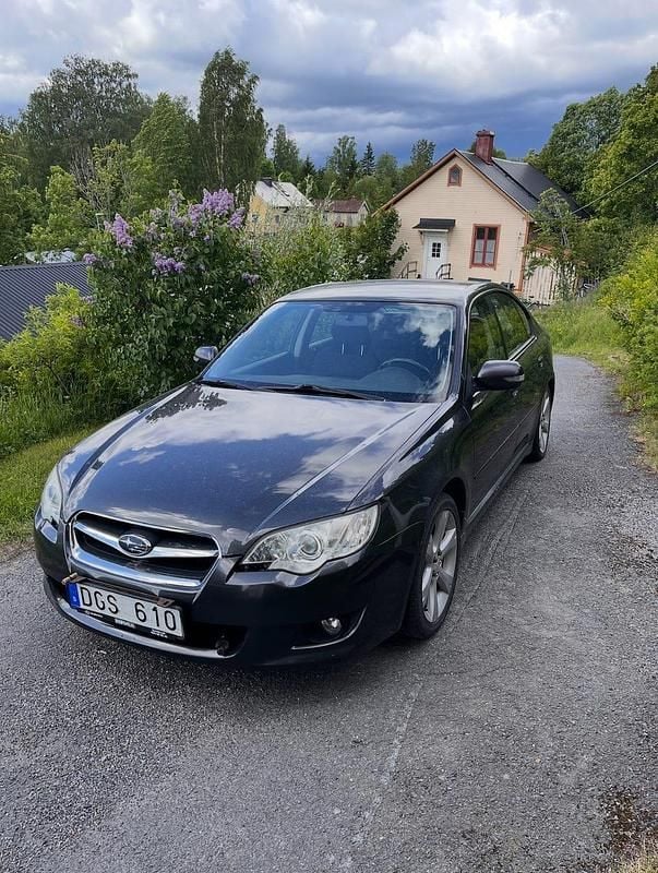 Begagnad 2008 Subaru Legacy Sedan | 33 000 kr (Superpris) - Bild 1/4