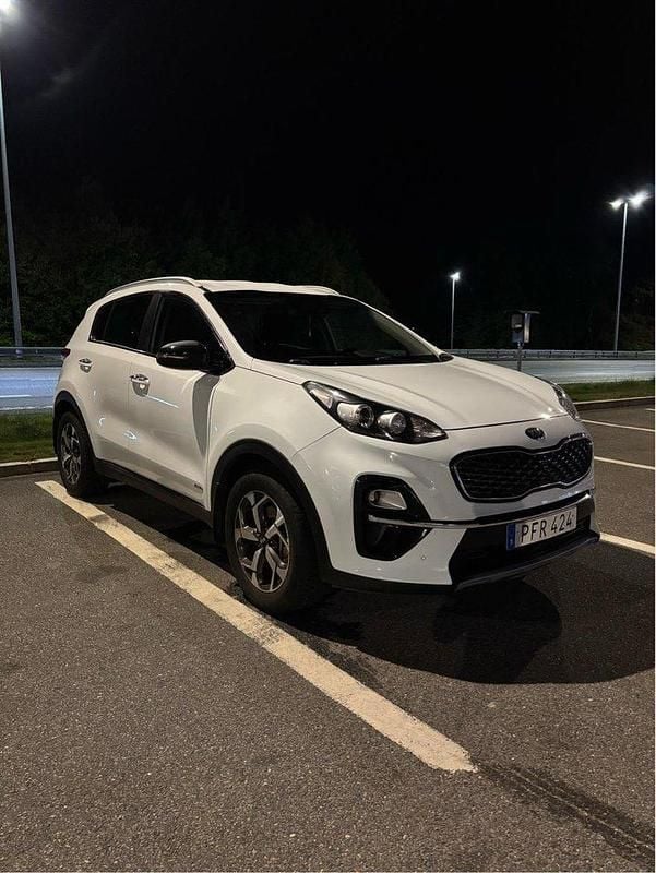Vit Begagnad 2019 Kia Sportage SUV | 209 000 kr (Bra pris) - Bild 1/4