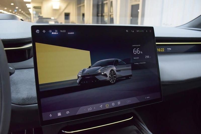 Begagnad Lotus Emeya 450 kW (612 HK) 2024 Stellar black metallic Halvkombi