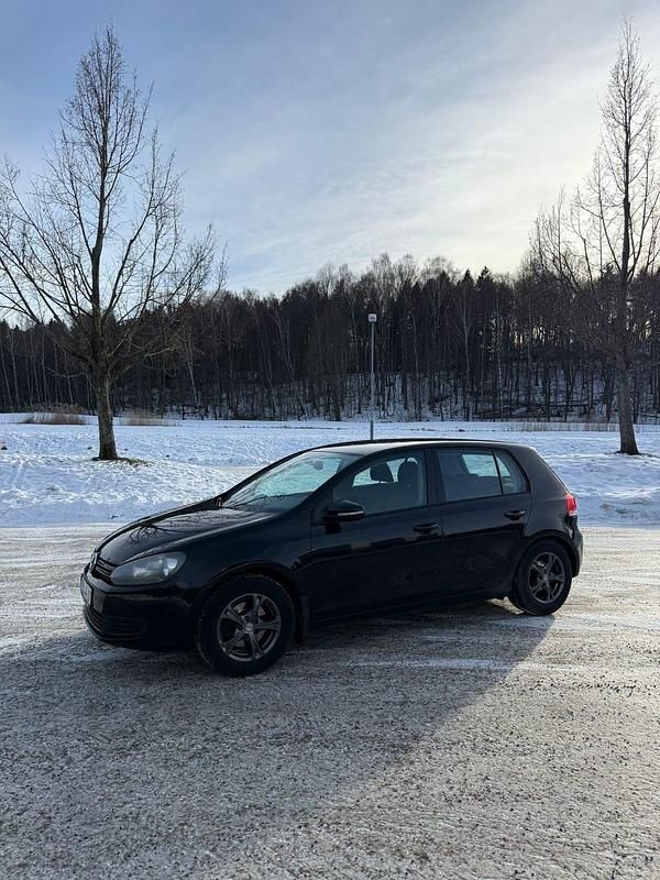 Begagnad VW Golf VII 105 HK (77 kW) 2012