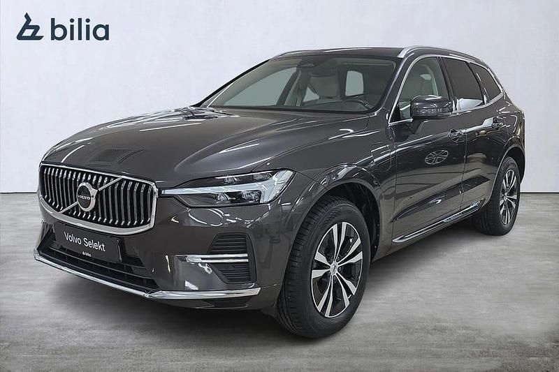 Begagnad Volvo XC60 Core 355 HK (261 kW) 2023 Grå SUV