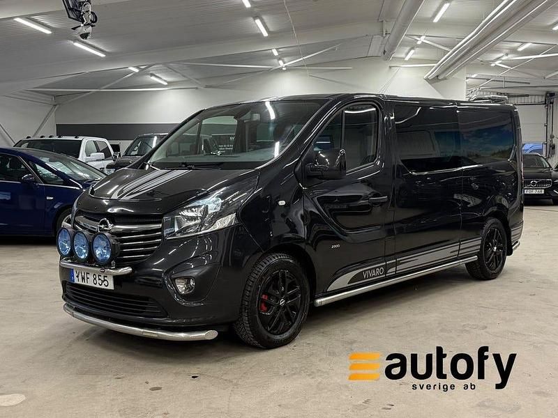 Svart Begagnad 2018 Opel Vivaro Van | 189 900 kr (Dyr) - Bild 1/4