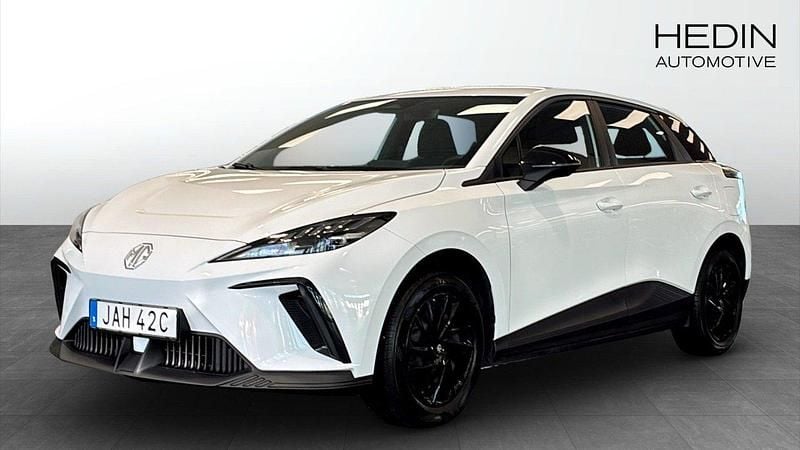 Vit (white) Begagnad 2023 MG MG4 EV Halvkombi | 259 900 kr (Marknadspris) - Bild 1/4