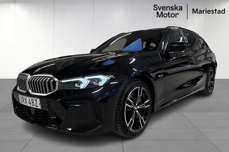 Begagnad BMW 330e M Sport 292 HK (214 kW) 2022 Svart Kombi