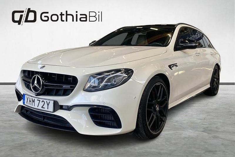 Vit Begagnad 2018 Mercedes E63S AMG AMG Kombi | 619 900 kr (Marknadspris) - Bild 1/4