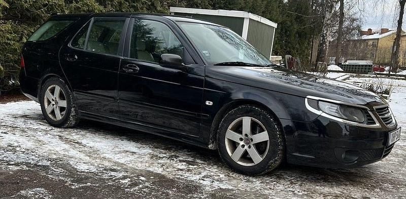 Begagnad Saab 9-5 Aero 260 HK (191 kW) 2005 Svart Kombi