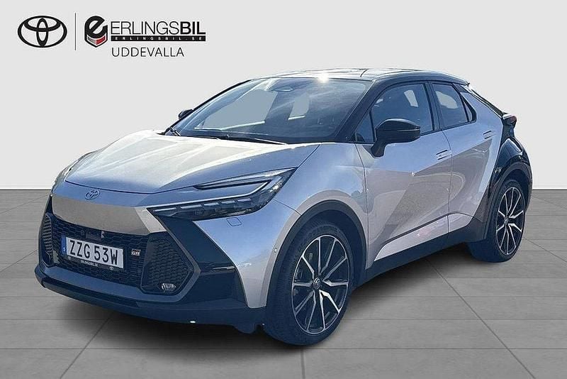 Silver Begagnad 2024 Toyota C-HR Sport SUV | 419 000 kr - Bild 1/3