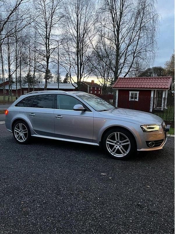Silver Begagnad 2015 Audi A4 Allroad Kombi | 168 000 kr (Marknadspris) - Bild 1/4