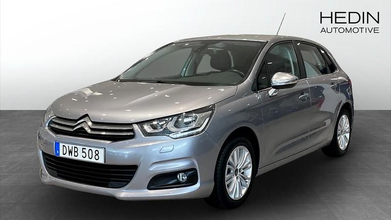Silver Begagnad 2016 Citroën C4 Halvkombi | 129 000 kr (Lite dyr) - Bild 1/4