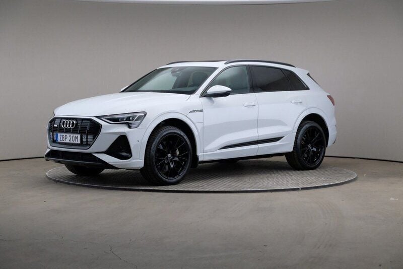 Vit Begagnad 2022 Audi e-tron Advanced SUV | 459 000 kr (Marknadspris) - Bild 1/4