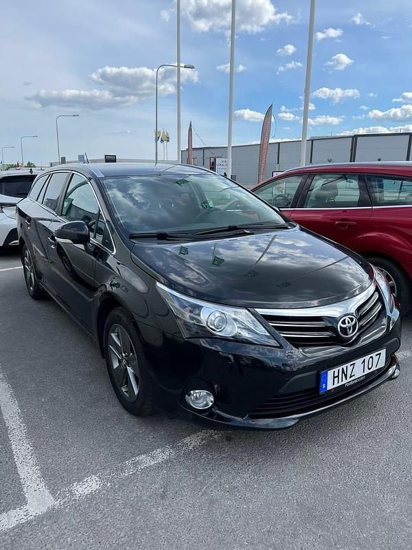 Begagnad Toyota Avensis Multidrive S 147 HK (108 kW) 2015 Kombi