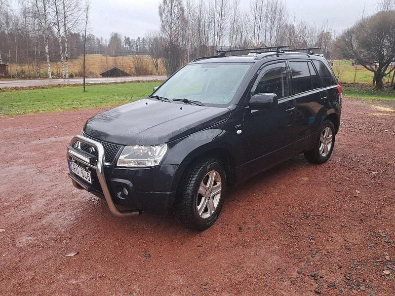 Svart Begagnad 2008 Suzuki Grand Vitara SUV | 69 000 kr (Lite dyr) - Bild 1/4