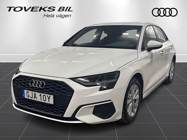 Begagnad Audi A3 Proline 150 HK (110 kW) 2023 Vit Sedan