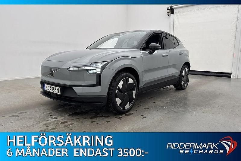 Grå Begagnad 2024 Volvo EX30 Single Motor Extended Range SUV | 348 900 kr (Bra pris) - Bild 1/3